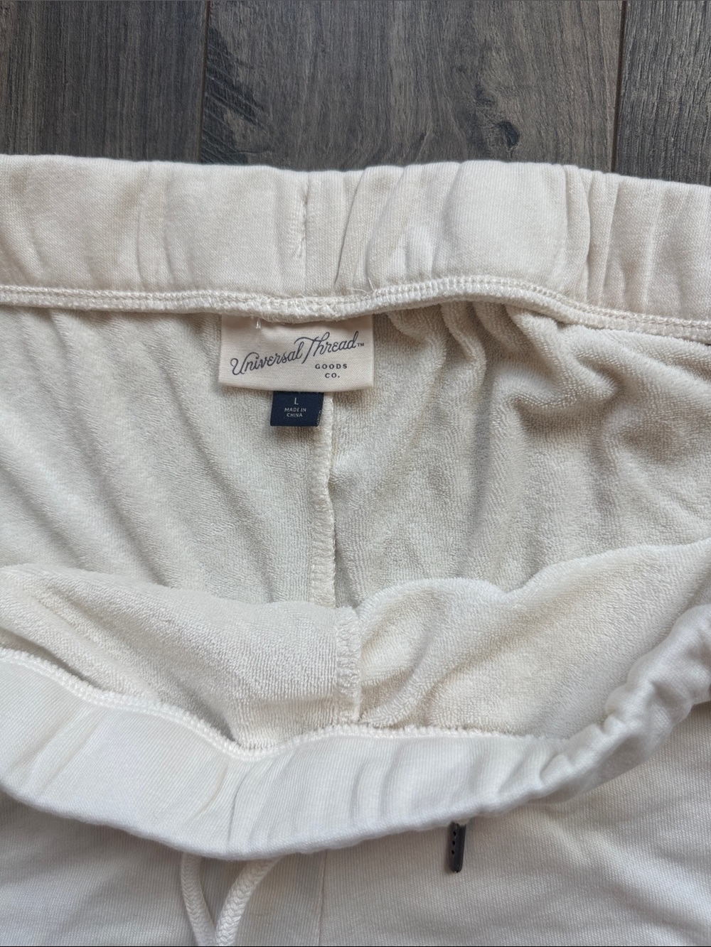 Universal Thread Ivory Drawstring Lounge Shorts - Picture 5 of 9